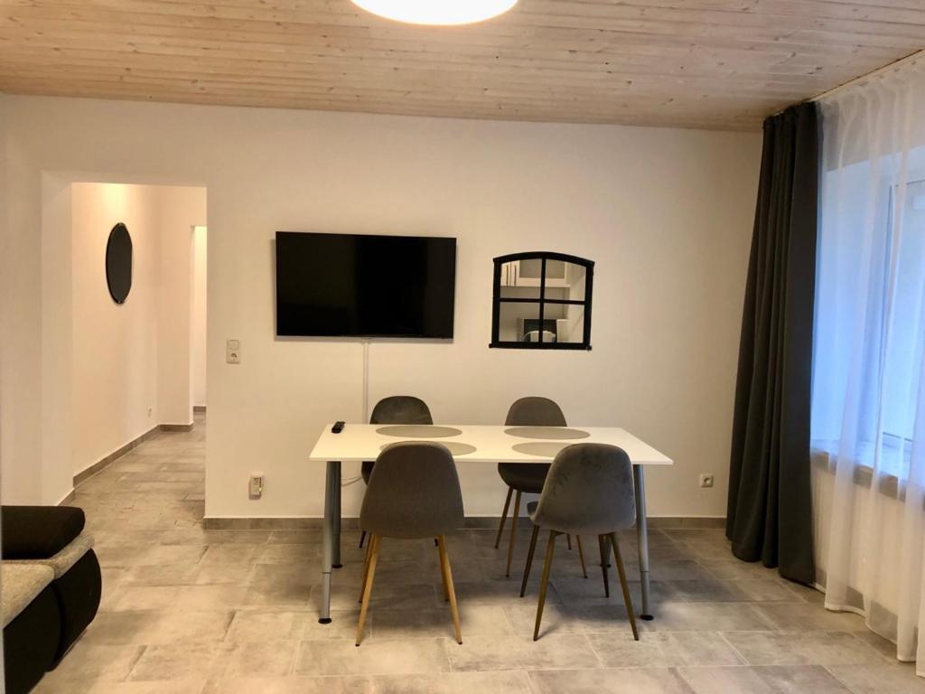 Ahrensbok Erdgeschoss-Appartement Mit Seeblick מראה חיצוני תמונה