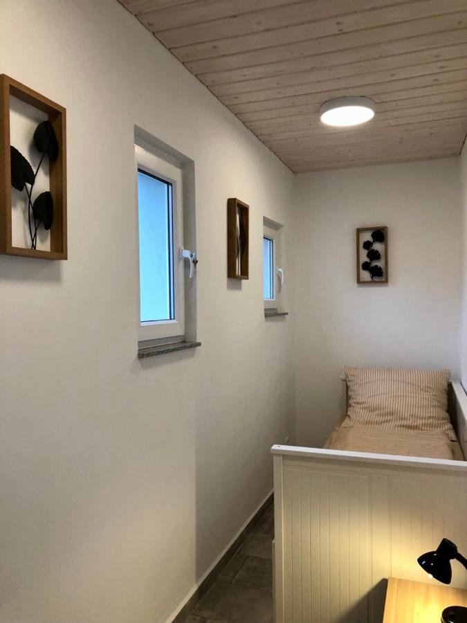 Ahrensbok Erdgeschoss-Appartement Mit Seeblick מראה חיצוני תמונה
