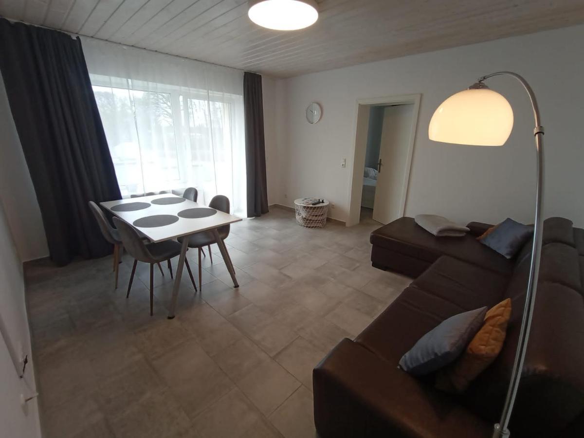 Ahrensbok Erdgeschoss-Appartement Mit Seeblick מראה חיצוני תמונה